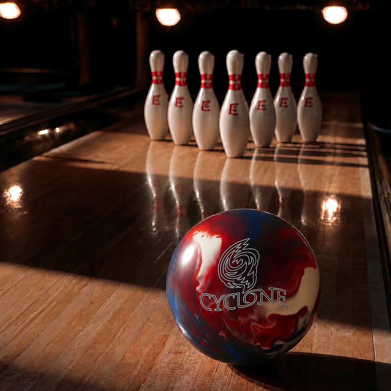 Boule EBONITE CYCLONE - RED/WHITE/BLUE - Bowling Stars